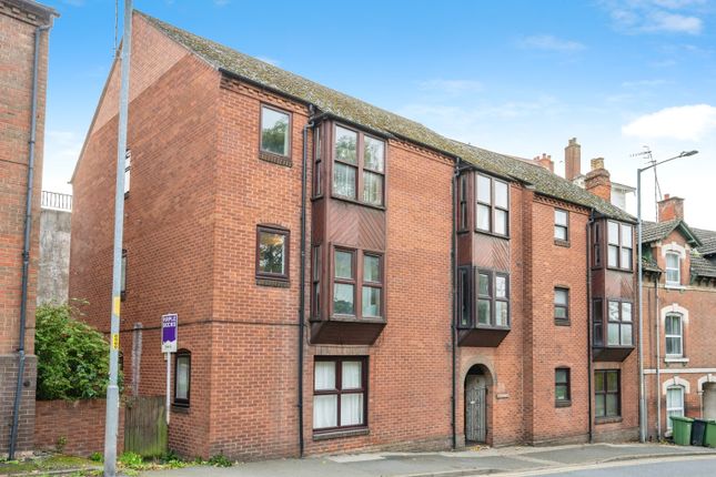 1 bedroom ground floor flat for sale