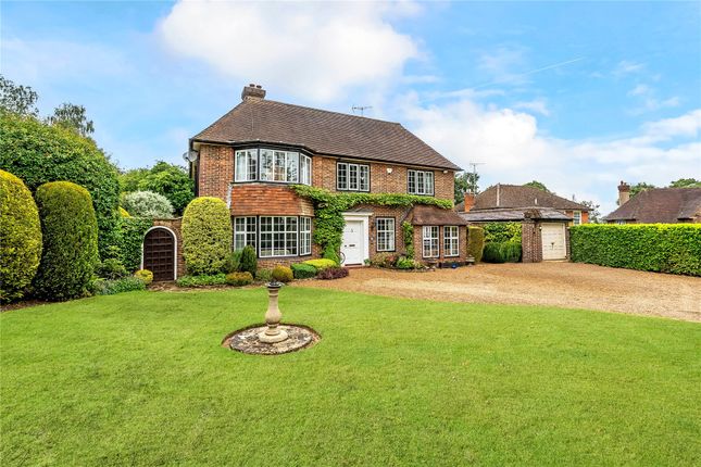 Downsway, Merrow, Guildford, Surrey, GU1 5 bed detached house for sale