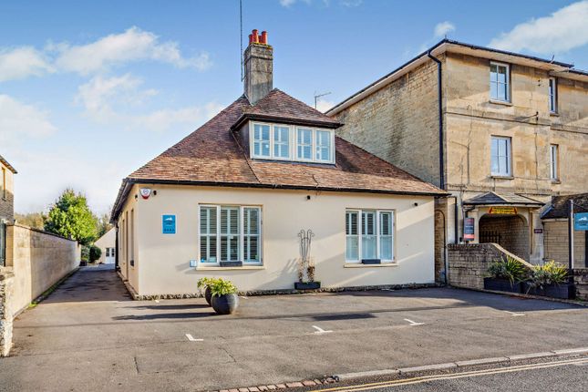 Victoria Road, Cirencester... 7 bed bungalow for sale