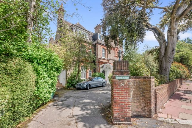 West Heath Road, NW3 2 bed flat for sale