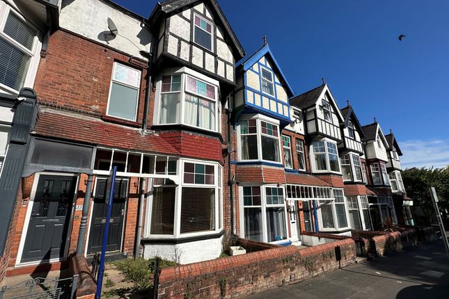 Dean Road, Scarborough, YO12 4 bed terraced house for sale