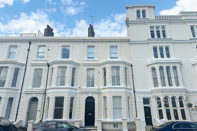 St. Catherines Terrace, Hove, BN3 2RH 2 bed maisonette for sale