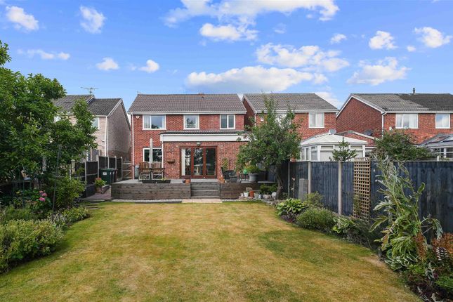 4 bed detached house