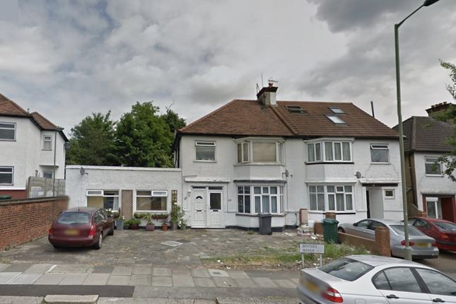Renters Avenue, Hendon, NW4 3 bed flat for sale
