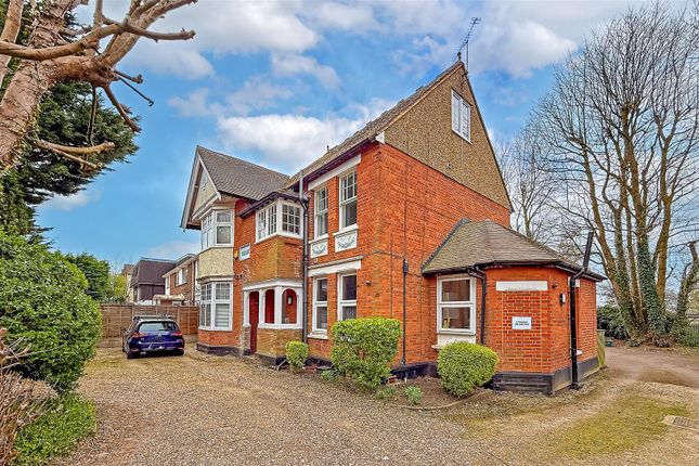 London Road, St Albans Studio for sale