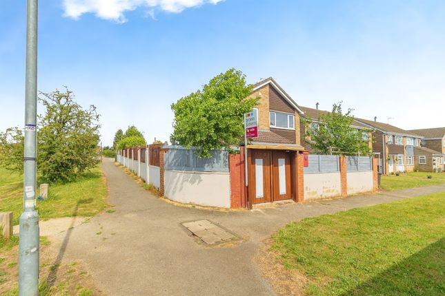 3 bed detached house