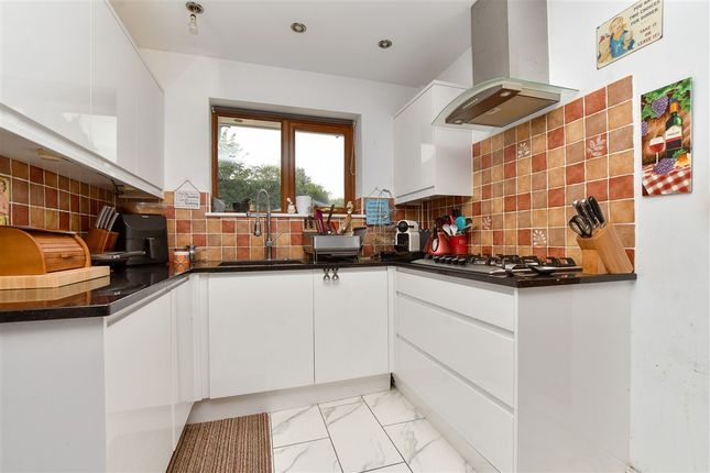 Daymerslea Ridge, Leatherhead, Surrey 2 bed detached bungalow for sale
