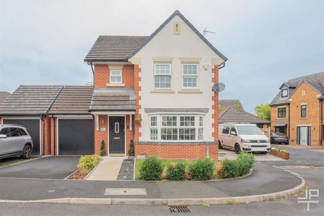 Priestfields, Leigh WN7 3 bed detached house for sale