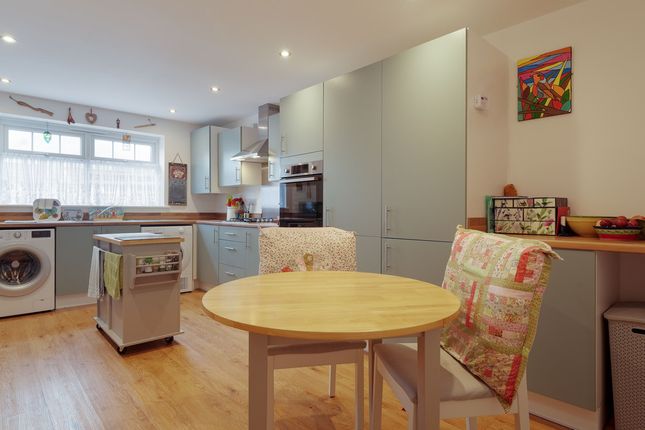 Thorpe Gardens, Doncaster, DN4 3 bed end of terrace house for sale