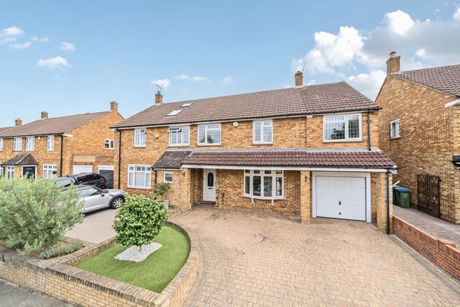 5 bedroom semi-detached house for sale