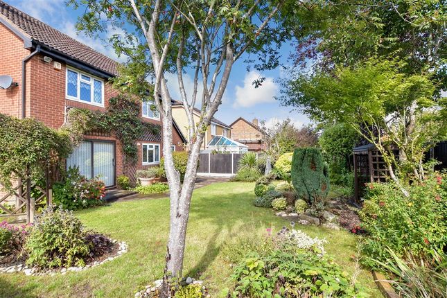 4 bed detached house