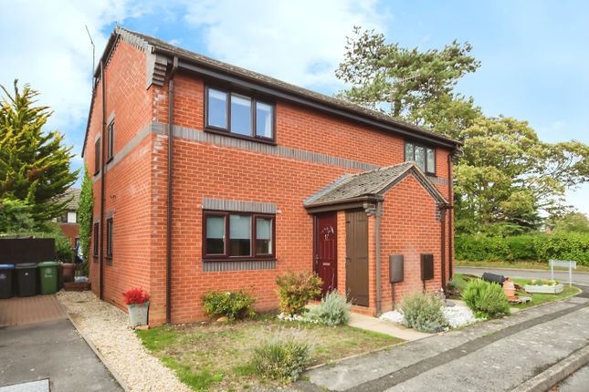 1 bedroom maisonette for sale