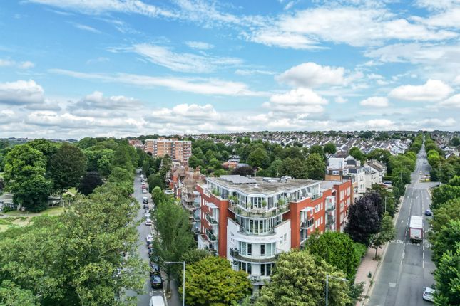 Preston Park Avenue, Brighton, BN1 6HP 2 bed apartment for sale