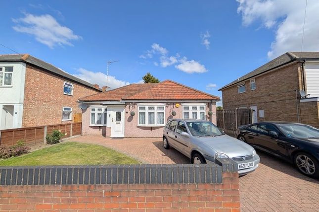 Kenilworth Road, Ashford, TW15 3 bed detached bungalow for sale
