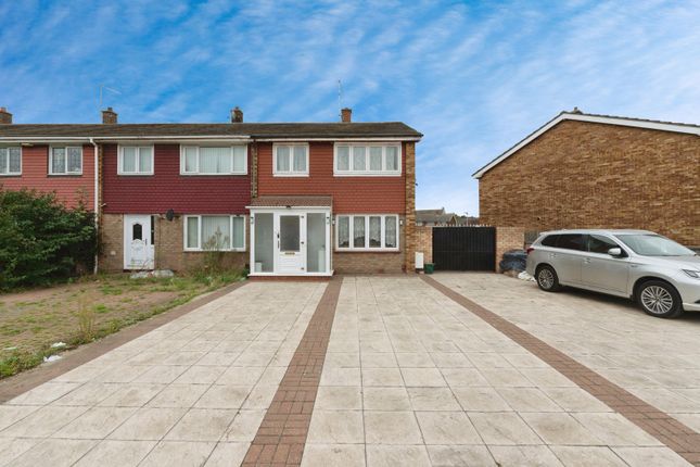 3 bedroom end of terrace house for sale