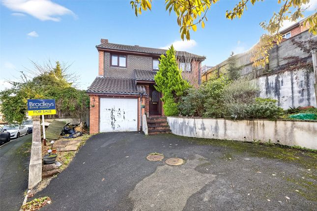 4 bed detached house