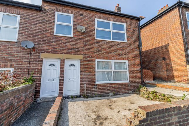 3 bedroom flat for sale