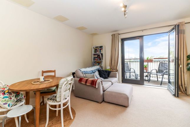 Raven Close, Watford WD18 1 bed flat for sale