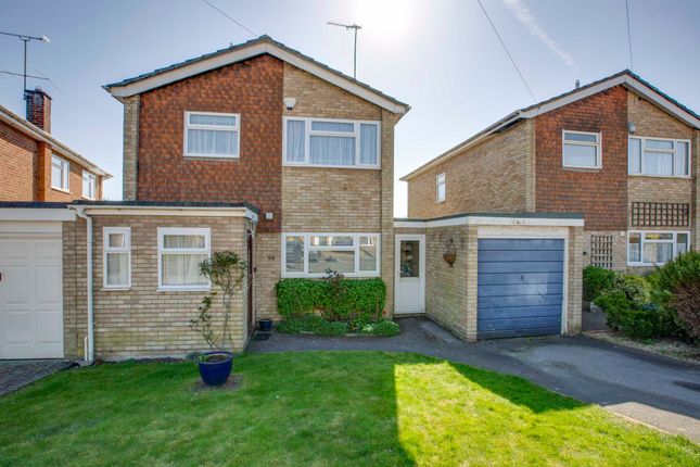 St. Margarets Grove, High Wycombe HP15 3 bed house for sale