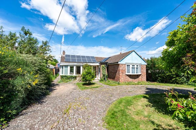 Bannister Green, Felsted, Dunmow, Essex 2 bed detached bungalow for sale