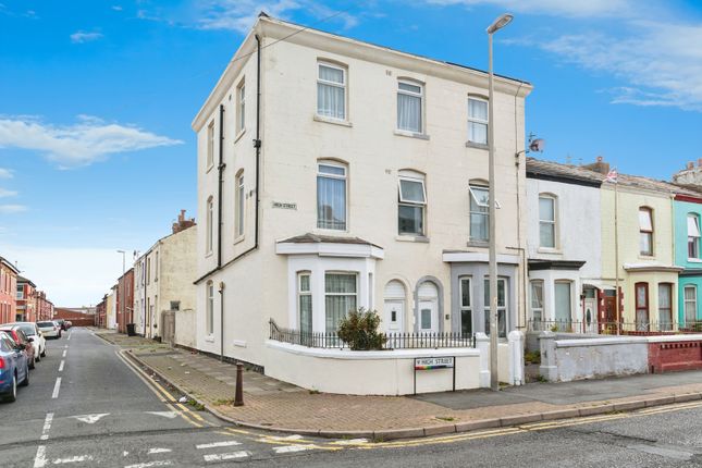 6 bedroom end of terrace house for sale