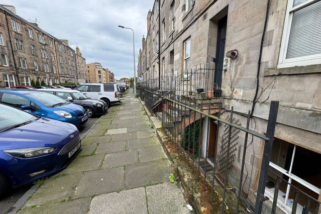 Pitt Street, Edinburgh EH6 1 bed flat for sale