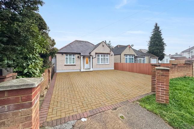 Upper Sutton Lane, Hounslow, TW5 3 bed detached bungalow for sale