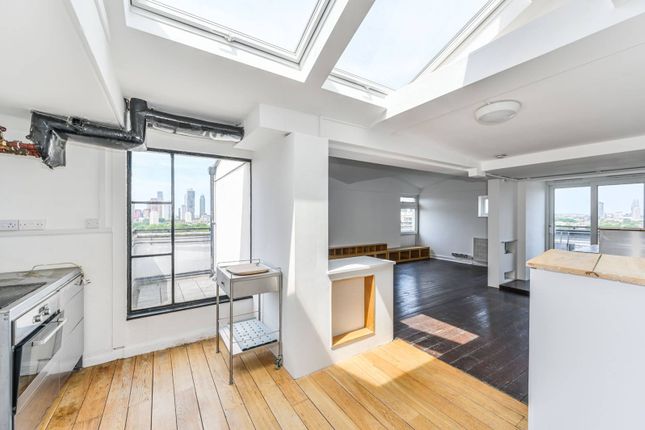 Brandon Estate, Oval, London, SE17 1 bed flat for sale