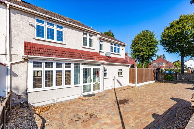Station Lane, Hornchurch, RM12 4 bed semi