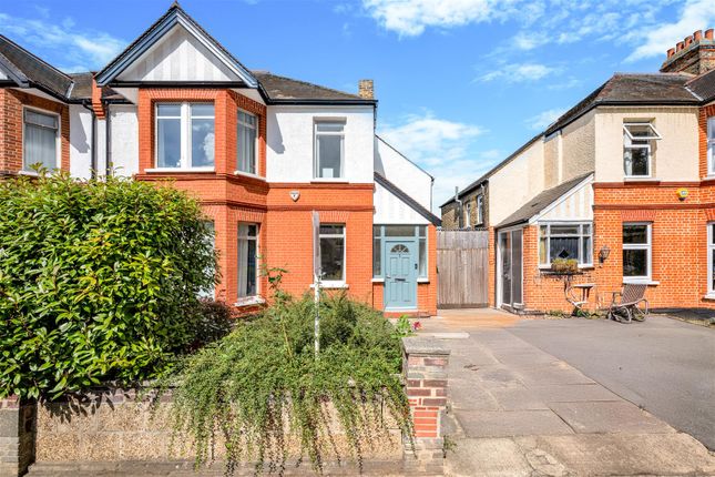 5 bedroom semi-detached house for sale