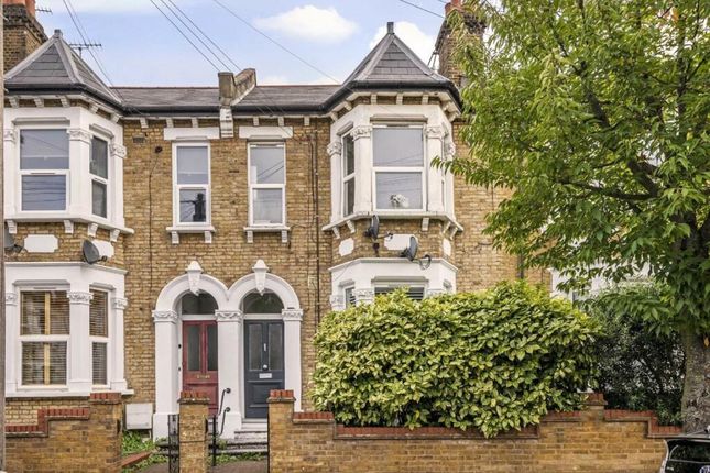 Wendover Road, Harlesden, NW10 2 bed apartment for sale