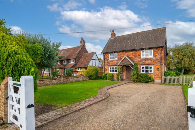 Wheelwrights Court Horley Row, Horley 3 bed detached house for sale