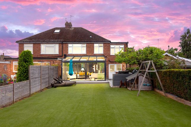 5 bedroom semi-detached house for sale