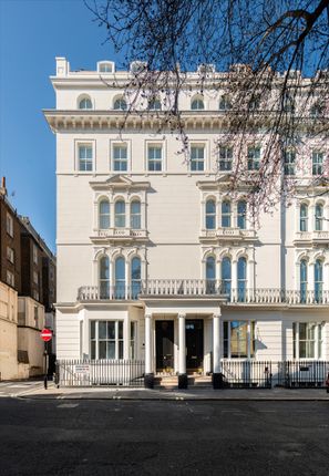 Porchester Gardens, Bayswater... 2 bed apartment for sale