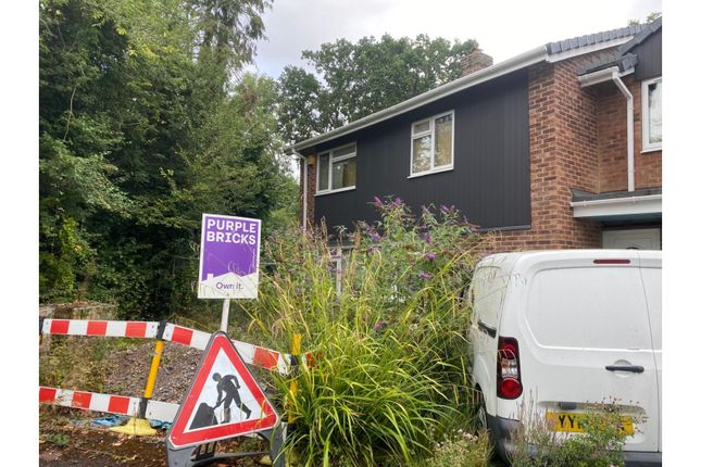 6 bedroom link detached house for sale