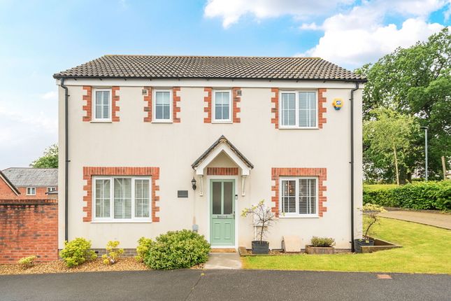 Honeypin Grove, Liskeard PL14 3 bed detached house for sale