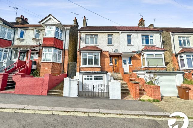 Elm Avenue, Chatham, Kent, ME4 3 bed semi