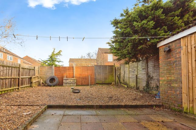 3 bed end terrace house