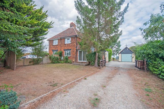 Waltham Road, Boreham, Chelmsford 3 bed semi
