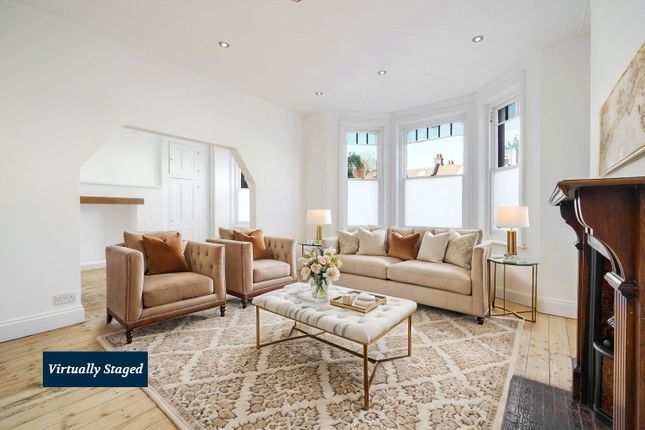 Fortune Green Road, West Hampstead, NW6 3 bed flat for sale
