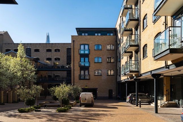 Butlers & Colonial Wharf, Shad... 2 bed flat for sale
