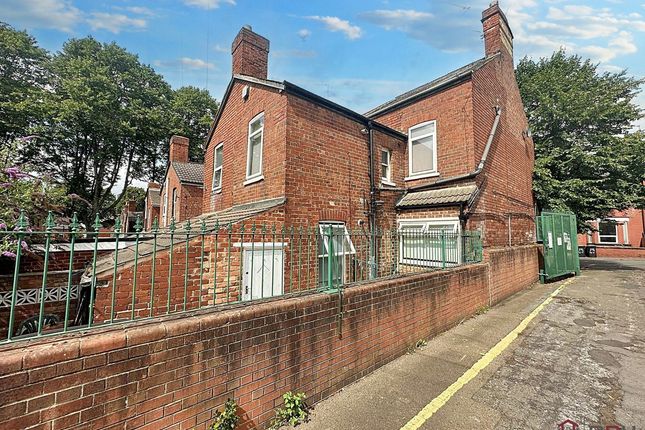 5 bed end terrace house