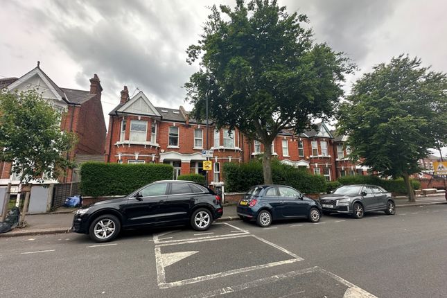 NW10 4QG 3 bed flat for sale