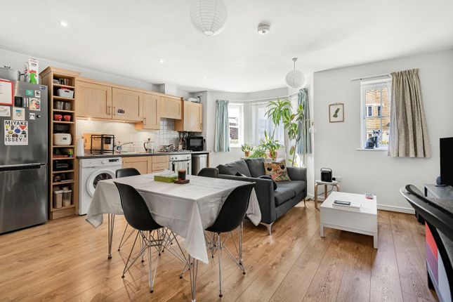 Kelly Avenue, London 2 bed apartment for sale