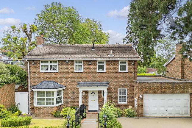 Hazelwood, Loughton IG10 4 bed detached house for sale