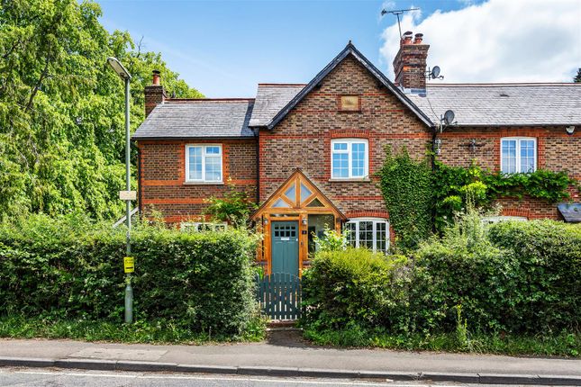Hurst Green Road, Oxted 3 bed end of terrace house for sale
