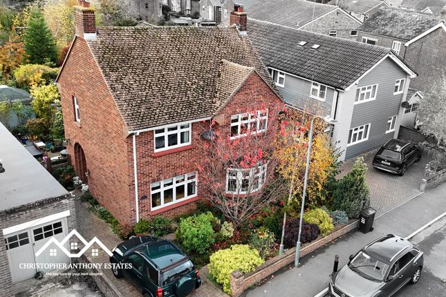 3 bed detached house