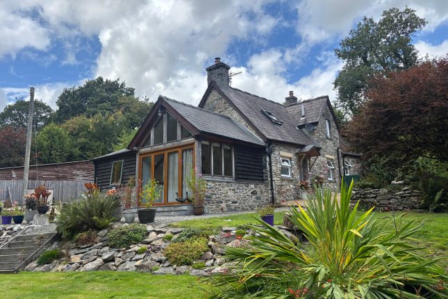 Cwrtnewydd, Llanybydder, SA40 3 bed detached house for sale