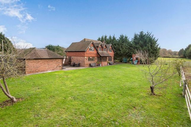 3 bedroom equestrian property for sale