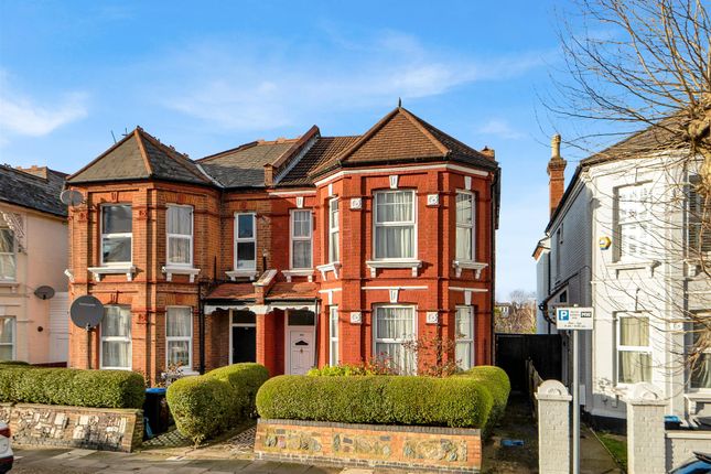 5 bedroom semi-detached house for sale